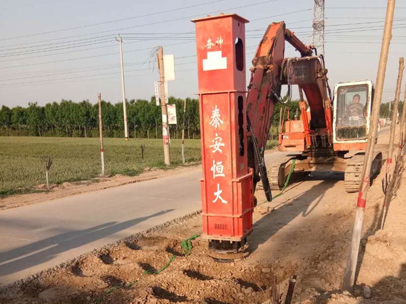 小型高速液壓夯實機(jī)